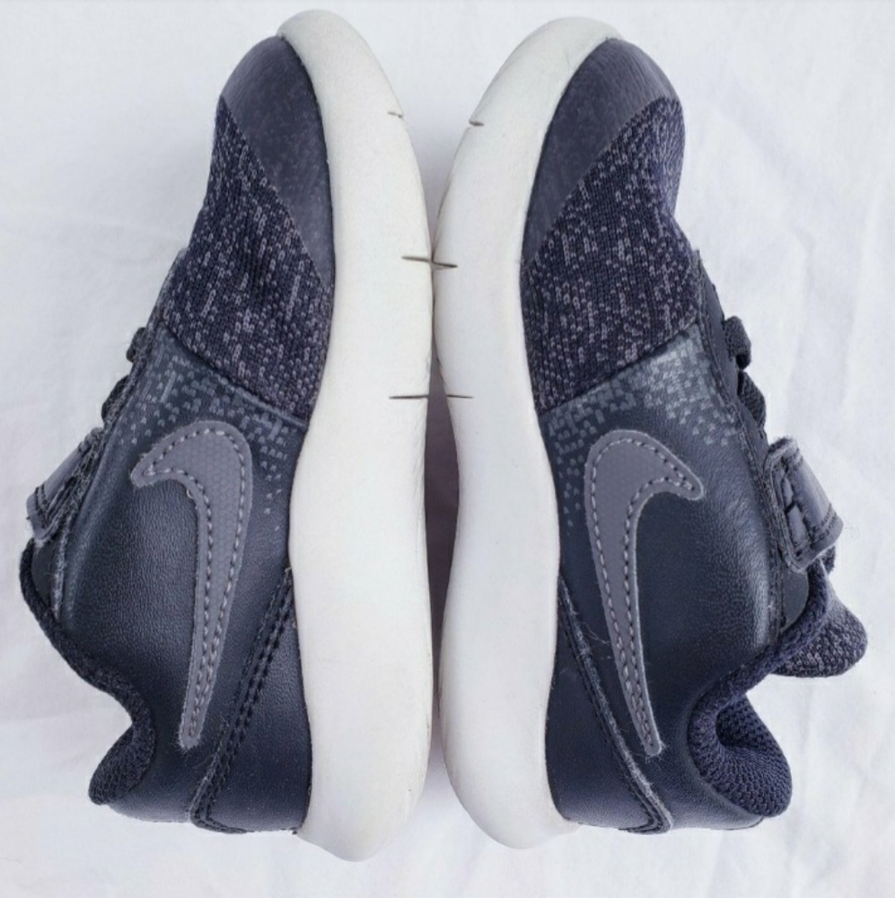 Nike Flex Contact Gray Sneakers - Toddler size 6